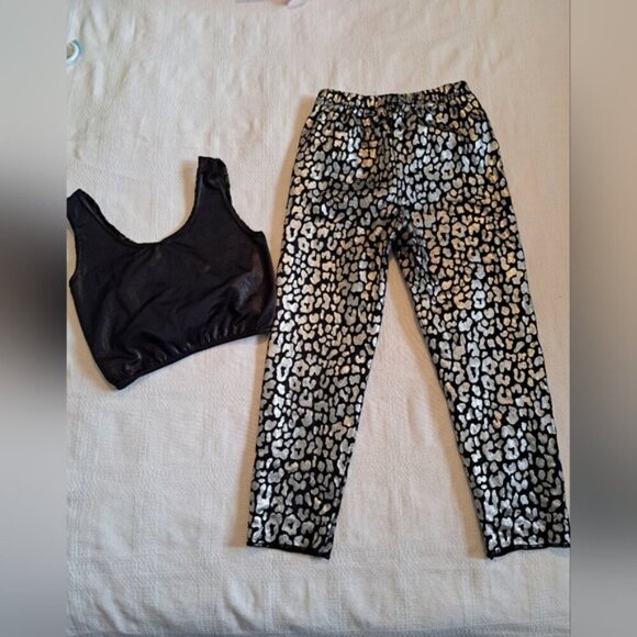 Cicci girls Large 2 piece dance top & leggings black with silver animal print - Picture 2 of 4